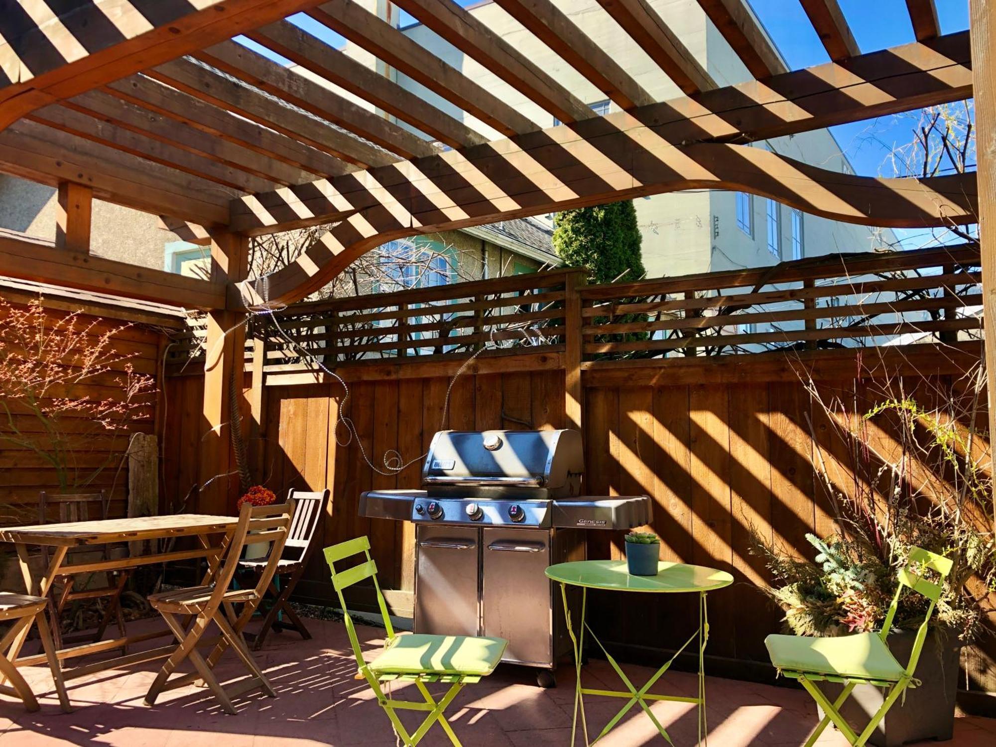 Wheelchair Accessible 2 Bedroom Downtown Suite Urban Comfort- Pet-Friendly, Νέλσον Εξωτερικό φωτογραφία