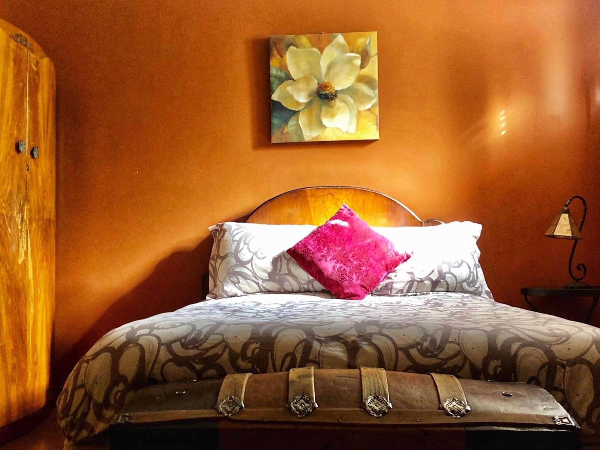 Wheelchair Accessible 2 Bedroom Downtown Suite Urban Comfort- Pet-Friendly, Νέλσον Εξωτερικό φωτογραφία
